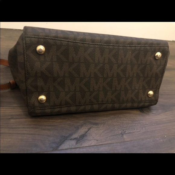 Michael Kors Purse brown leather - Picture 4 of 4